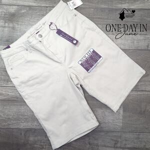 Gloria Vanderbilt Bermuda Shorts Size 10